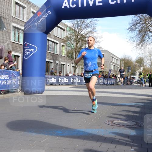 07.04.2024 - 43. Internationalen Wilhelmsburger Insellauf Strokosch-Dieckow http://msf.ph/oto/6051678 07.04.2024 11:15:48 Ziel 3096, 4215 meine-sportfotos.de