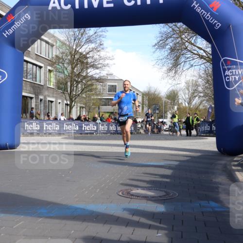 07.04.2024 - 43. Internationalen Wilhelmsburger Insellauf Strokosch-Dieckow http://msf.ph/oto/6051722 07.04.2024 11:15:47 Ziel 3096, 4215 meine-sportfotos.de
