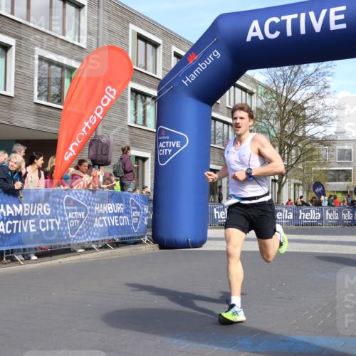 07.04.2024 - 43. Internationalen Wilhelmsburger Insellauf Strokosch-Dieckow http://msf.ph/oto/6051739 07.04.2024 11:15:27 Ziel 2439, 4200 meine-sportfotos.de