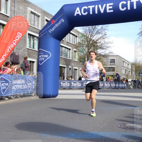 07.04.2024 - 43. Internationalen Wilhelmsburger Insellauf Strokosch-Dieckow http://msf.ph/oto/6051800 07.04.2024 11:15:27 Ziel 2439, 4200 meine-sportfotos.de
