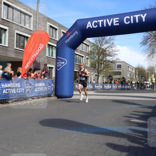 07.04.2024 - 43. Internationalen Wilhelmsburger Insellauf Strokosch-Dieckow http://msf.ph/oto/6051829 07.04.2024 11:15:20 Ziel 2439, 4200 meine-sportfotos.de