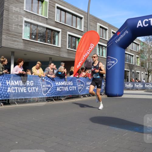 07.04.2024 - 43. Internationalen Wilhelmsburger Insellauf Strokosch-Dieckow http://msf.ph/oto/6051870 07.04.2024 11:15:21 Ziel 2439, 4200 meine-sportfotos.de