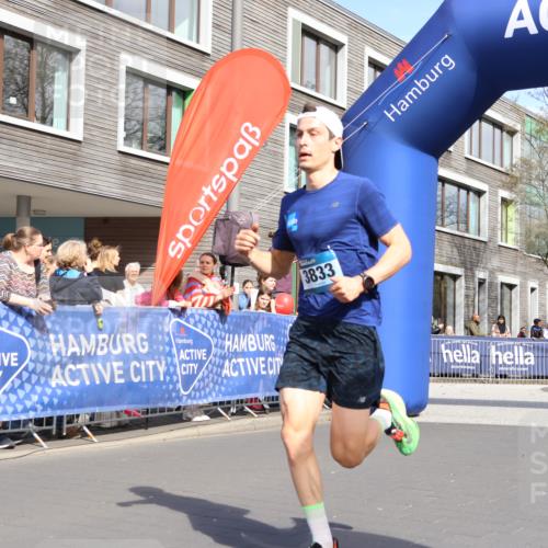 07.04.2024 - 43. Internationalen Wilhelmsburger Insellauf Strokosch-Dieckow http://msf.ph/oto/6051989 07.04.2024 11:14:33 Ziel 3833 meine-sportfotos.de