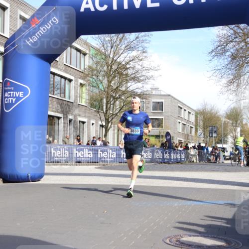 07.04.2024 - 43. Internationalen Wilhelmsburger Insellauf Strokosch-Dieckow http://msf.ph/oto/6052046 07.04.2024 11:14:32 Ziel 3833 meine-sportfotos.de