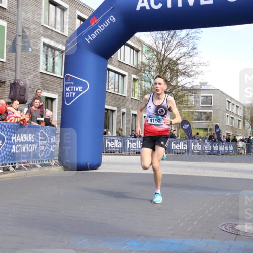 07.04.2024 - 43. Internationalen Wilhelmsburger Insellauf Strokosch-Dieckow http://msf.ph/oto/6052082 07.04.2024 11:12:43 Ziel 4192 meine-sportfotos.de
