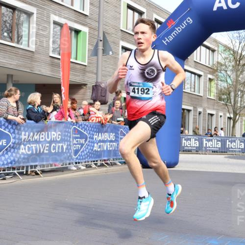 07.04.2024 - 43. Internationalen Wilhelmsburger Insellauf Strokosch-Dieckow http://msf.ph/oto/6052114 07.04.2024 11:12:44 Ziel 4192 meine-sportfotos.de