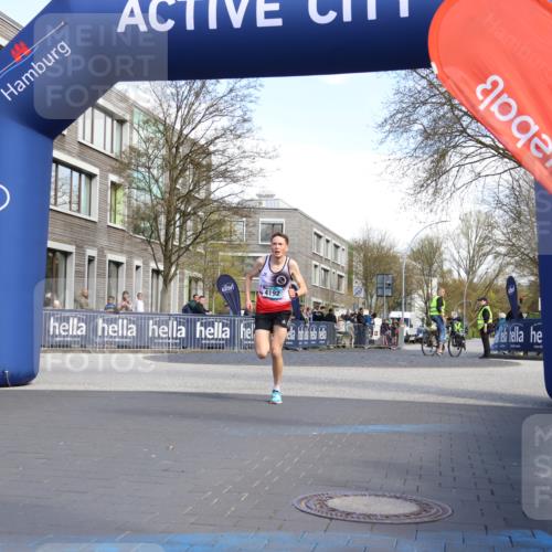 07.04.2024 - 43. Internationalen Wilhelmsburger Insellauf Strokosch-Dieckow http://msf.ph/oto/6052128 07.04.2024 11:12:43 Ziel 4192 meine-sportfotos.de