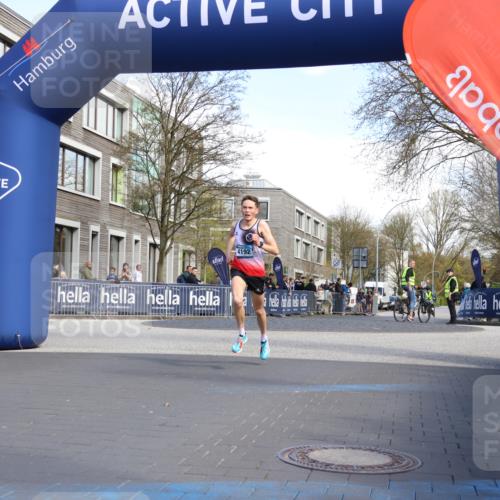 07.04.2024 - 43. Internationalen Wilhelmsburger Insellauf Strokosch-Dieckow http://msf.ph/oto/6052135 07.04.2024 11:12:43 Ziel 4192 meine-sportfotos.de
