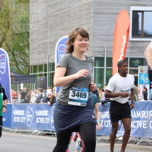 07.04.2024 - 43. Internationalen Wilhelmsburger Insellauf Strokosch-Dieckow http://msf.ph/oto/6052380 07.04.2024 10:50:14 Ziel  meine-sportfotos.de