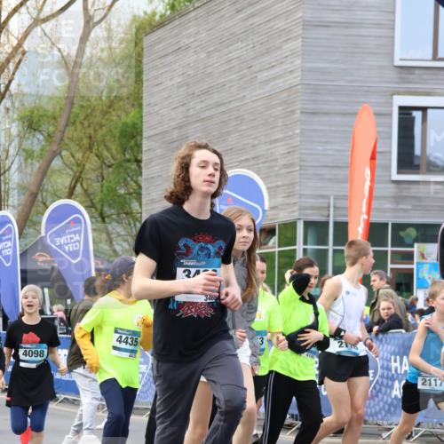 07.04.2024 - 43. Internationalen Wilhelmsburger Insellauf Strokosch-Dieckow http://msf.ph/oto/6052449 07.04.2024 10:50:02 Ziel  meine-sportfotos.de