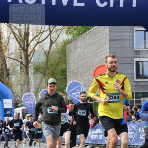 07.04.2024 - 43. Internationalen Wilhelmsburger Insellauf Strokosch-Dieckow http://msf.ph/oto/6052550 07.04.2024 10:42:44 Ziel 2003, 2081, 2082, 2231, 2232, 2381, 2397, 2495, 2823, 3063, 4019, 4022 meine-sportfotos.de