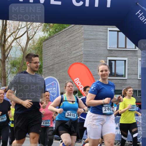 07.04.2024 - 43. Internationalen Wilhelmsburger Insellauf Strokosch-Dieckow http://msf.ph/oto/6052699 07.04.2024 10:42:13 Ziel 2120, 2129, 2216, 2258, 2367, 2476, 2523, 2540, 2541, 2543, 2544, 2554, 2910, 2917, 2998, 3070, 3101, 3173, 3233, 3369, 3402, 3408, 3464, 3508, 3561, 3596, 3622, 3629, 3640, 3657, 3896, 3951, 3952, 3985, 4247, 4276, 4277, 4307, 4342 meine-sportfotos.de