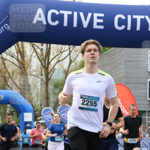 07.04.2024 - 43. Internationalen Wilhelmsburger Insellauf Strokosch-Dieckow http://msf.ph/oto/6052720 07.04.2024 10:42:11 Ziel 2129, 2216, 2367, 2445, 2476, 2540, 2541, 2543, 2544, 2554, 2848, 2910, 2998, 3070, 3101, 3173, 3233, 3347, 3348, 3369, 3402, 3408, 3508, 3561, 3622, 3629, 3640, 3657, 3803, 3896, 3951, 3952, 4247, 4250, 4307, 4342, 4363 meine-sportfotos.de