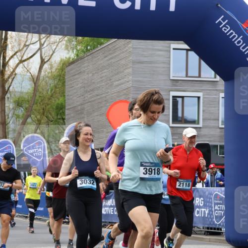07.04.2024 - 43. Internationalen Wilhelmsburger Insellauf Strokosch-Dieckow http://msf.ph/oto/6052745 07.04.2024 10:42:10 Ziel 2055, 2129, 2216, 2367, 2445, 2476, 2540, 2541, 2543, 2544, 2554, 2728, 2848, 2910, 2998, 3070, 3101, 3173, 3233, 3347, 3348, 3363, 3365, 3369, 3402, 3408, 3561, 3622, 3629, 3640, 3803, 3951, 3952, 4247, 4250, 4307, 4342, 4363 meine-sportfotos.de