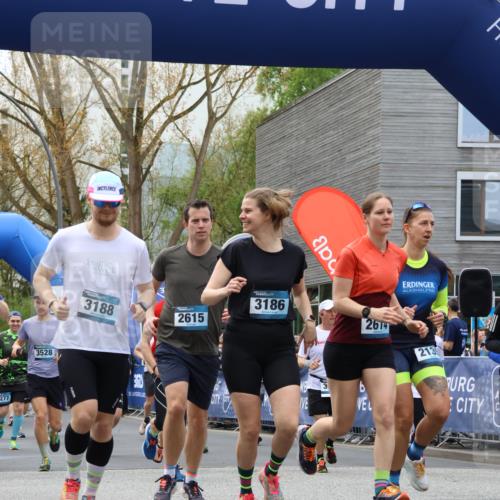 07.04.2024 - 43. Internationalen Wilhelmsburger Insellauf Strokosch-Dieckow http://msf.ph/oto/6052800 07.04.2024 10:41:35 Ziel 2225, 2265, 2274, 2277, 2420, 2509, 2515, 2551, 2552, 2636, 2695, 2740, 2794, 2796, 2805, 3103, 3104, 3144, 3162, 3163, 3179, 3187, 3252, 3263, 3387, 3475, 3510, 3515, 3528, 3601, 3604, 3628, 3797, 3798, 3868, 3916, 4165, 4166, 4228, 4243, 4303, 4335, 4354 meine-sportfotos.de