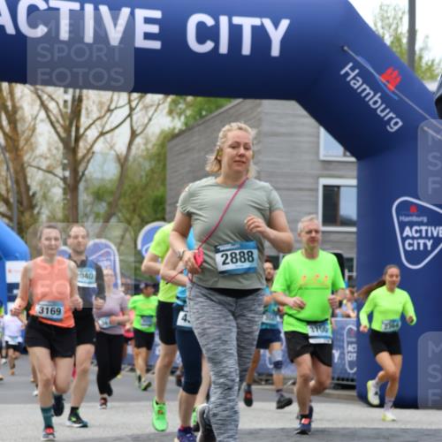07.04.2024 - 43. Internationalen Wilhelmsburger Insellauf Strokosch-Dieckow http://msf.ph/oto/6052805 07.04.2024 10:41:30 Ziel 2135, 2225, 2265, 2274, 2277, 2361, 2415, 2420, 2427, 2576, 2614, 2615, 2616, 2617, 2740, 2794, 2796, 3162, 3163, 3179, 3186, 3187, 3252, 3334, 3475, 3510, 3515, 3528, 3542, 3591, 3601, 3604, 3739, 3761, 3797, 3798, 3916, 3987, 3988, 4161, 4249, 4335, 4354 meine-sportfotos.de