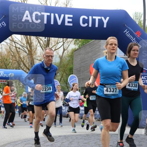 07.04.2024 - 43. Internationalen Wilhelmsburger Insellauf Strokosch-Dieckow http://msf.ph/oto/6052824 07.04.2024 10:41:13 Ziel 2157, 2294, 2366, 2373, 2485, 2945, 2969, 2970, 2985, 3065, 3106, 3137, 3138, 3142, 3257, 3258, 3259, 3297, 3298, 3308, 3389, 3538, 3570, 3574, 3696, 3851, 3856, 3867, 3871, 3899, 3906, 3980, 4163, 4227, 4253, 4265, 4266, 4329, 4351, 4352 meine-sportfotos.de