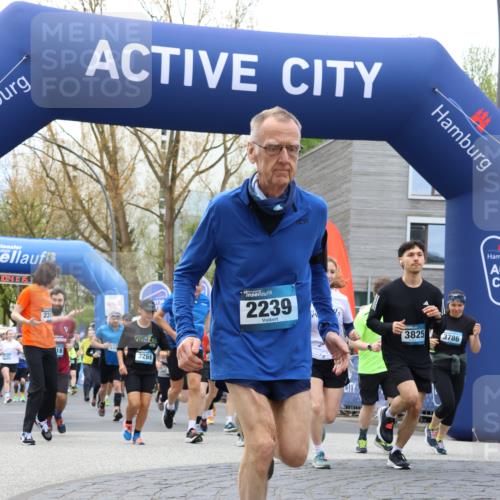 07.04.2024 - 43. Internationalen Wilhelmsburger Insellauf Strokosch-Dieckow http://msf.ph/oto/6052825 07.04.2024 10:41:14 Ziel 2157, 2294, 2366, 2373, 2485, 2536, 2537, 2945, 2969, 2970, 2985, 3065, 3106, 3137, 3138, 3142, 3259, 3297, 3298, 3389, 3538, 3570, 3574, 3696, 3851, 3852, 3856, 3867, 3871, 3899, 3900, 3906, 3980, 4163, 4227, 4241, 4253, 4265, 4329, 4351, 4352 meine-sportfotos.de