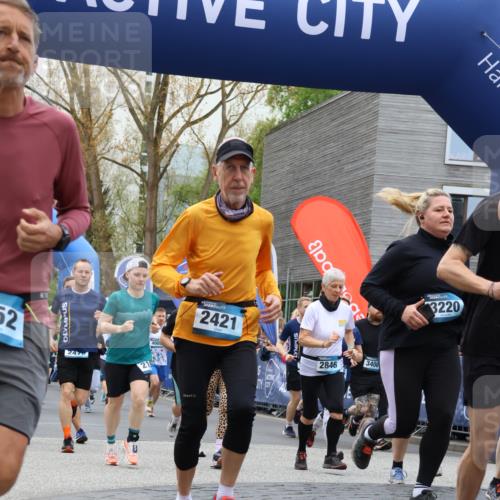 07.04.2024 - 43. Internationalen Wilhelmsburger Insellauf Strokosch-Dieckow http://msf.ph/oto/6052864 07.04.2024 10:40:37 Ziel 2136, 2147, 2148, 2326, 2334, 2410, 2418, 2460, 2511, 2635, 2694, 2754, 2984, 3126, 3190, 3214, 3397, 3400, 3413, 3422, 3447, 3467, 3488, 3534, 3645, 3672, 3717, 3810, 3959, 3984, 4005, 4124, 4125, 4127, 4128, 4131, 4134, 4168, 4237, 4355, 4406 meine-sportfotos.de
