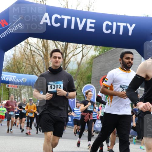 07.04.2024 - 43. Internationalen Wilhelmsburger Insellauf Strokosch-Dieckow http://msf.ph/oto/6052867 07.04.2024 10:40:34 Ziel 2015, 2136, 2142, 2147, 2148, 2152, 2194, 2410, 2460, 2478, 2511, 2525, 2635, 2694, 2754, 2775, 2867, 2984, 3126, 3155, 3201, 3214, 3302, 3397, 3398, 3400, 3413, 3422, 3488, 3547, 3717, 3745, 3810, 3984, 4005, 4124, 4125, 4127, 4128, 4131, 4134, 4406 meine-sportfotos.de