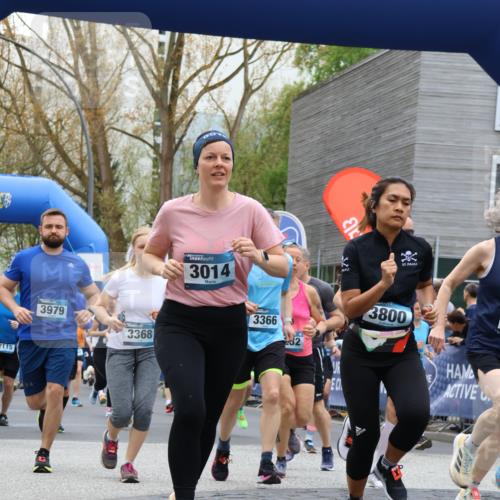 07.04.2024 - 43. Internationalen Wilhelmsburger Insellauf Strokosch-Dieckow http://msf.ph/oto/6052942 07.04.2024 10:40:25 Ziel 2015, 2115, 2140, 2152, 2402, 2421, 2449, 2497, 2525, 2679, 2698, 2739, 2846, 2867, 2912, 2995, 3155, 3199, 3220, 3222, 3239, 3248, 3255, 3345, 3442, 3669, 3684, 3730, 3748, 3805, 3933, 3955, 3982, 3983, 3986, 3990, 4136, 4185, 4209, 4300, 4302, 4331, 4358, 4398, 4437 meine-sportfotos.de