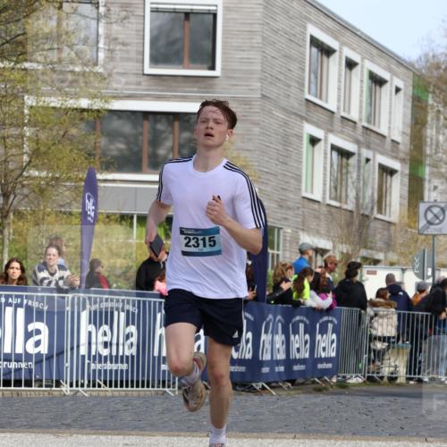 07.04.2024 - 43. Internationalen Wilhelmsburger Insellauf Strokosch-Dieckow http://msf.ph/oto/6061757 07.04.2024 11:21:59 Ziel 2315, 2513, 3394, 3791, 3944, 4091 meine-sportfotos.de
