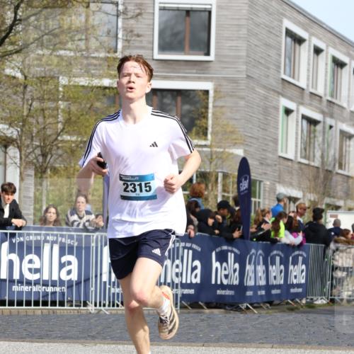 07.04.2024 - 43. Internationalen Wilhelmsburger Insellauf Strokosch-Dieckow http://msf.ph/oto/6061763 07.04.2024 11:22:00 Ziel 2315, 2513, 3180, 3394, 3791, 3944, 4091 meine-sportfotos.de