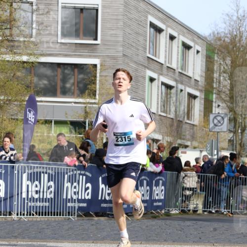 07.04.2024 - 43. Internationalen Wilhelmsburger Insellauf Strokosch-Dieckow http://msf.ph/oto/6061765 07.04.2024 11:21:59 Ziel 2315, 2513, 3394, 3791, 3944, 4091 meine-sportfotos.de