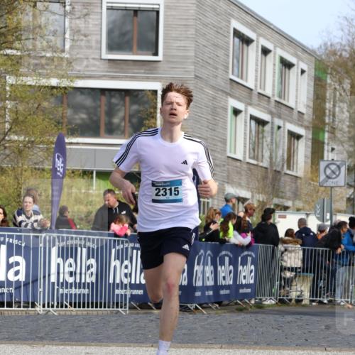07.04.2024 - 43. Internationalen Wilhelmsburger Insellauf Strokosch-Dieckow http://msf.ph/oto/6061770 07.04.2024 11:21:59 Ziel 2315, 2513, 3394, 3791, 3944, 4091 meine-sportfotos.de