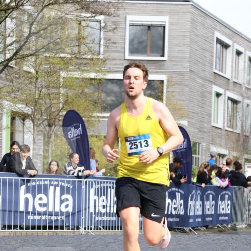 07.04.2024 - 43. Internationalen Wilhelmsburger Insellauf Strokosch-Dieckow http://msf.ph/oto/6061772 07.04.2024 11:21:57 Ziel 2315, 2513, 3791, 3944, 4091 meine-sportfotos.de
