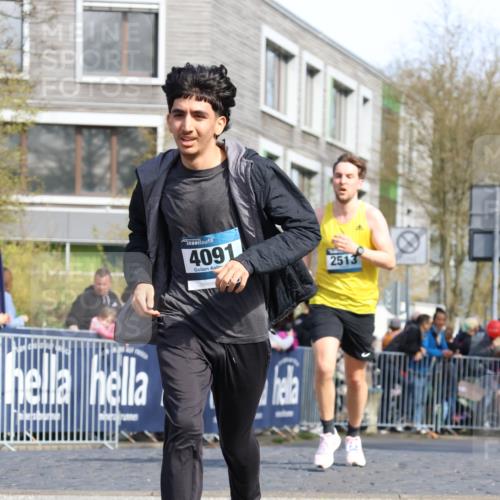 07.04.2024 - 43. Internationalen Wilhelmsburger Insellauf Strokosch-Dieckow http://msf.ph/oto/6061794 07.04.2024 11:21:55 Ziel 2315, 2513, 3791, 3944, 4091 meine-sportfotos.de
