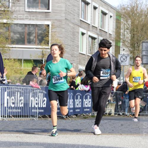 07.04.2024 - 43. Internationalen Wilhelmsburger Insellauf Strokosch-Dieckow http://msf.ph/oto/6061804 07.04.2024 11:21:53 Ziel 2315, 2437, 2513, 3791, 3944, 4091 meine-sportfotos.de