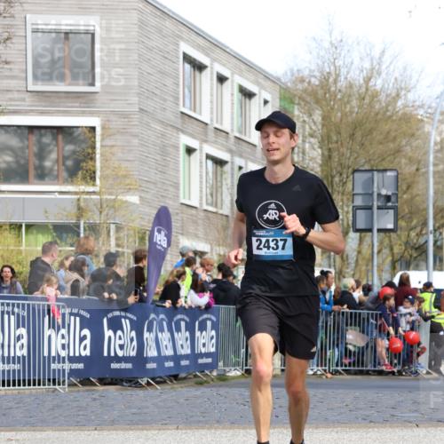 07.04.2024 - 43. Internationalen Wilhelmsburger Insellauf Strokosch-Dieckow http://msf.ph/oto/6061834 07.04.2024 11:21:44 Ziel 2437, 2499, 3367, 3791, 3858 meine-sportfotos.de