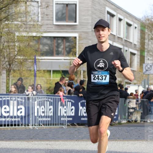 07.04.2024 - 43. Internationalen Wilhelmsburger Insellauf Strokosch-Dieckow http://msf.ph/oto/6061841 07.04.2024 11:21:45 Ziel 2437, 2499, 3367, 3791, 3858, 4091 meine-sportfotos.de