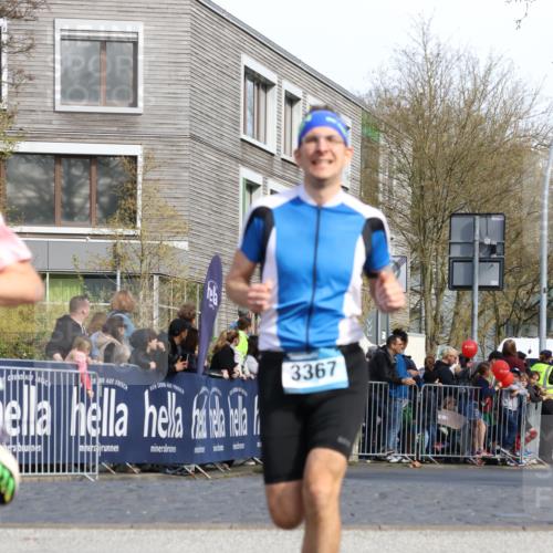07.04.2024 - 43. Internationalen Wilhelmsburger Insellauf Strokosch-Dieckow http://msf.ph/oto/6061859 07.04.2024 11:21:41 Ziel 2437, 2499, 3367, 3858 meine-sportfotos.de