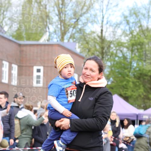 14.04.2024 - Hammer Lauf Strokosch-Dieckow http://msf.ph/oto/6065028 14.04.2024 09:41:35 Ziel  meine-sportfotos.de