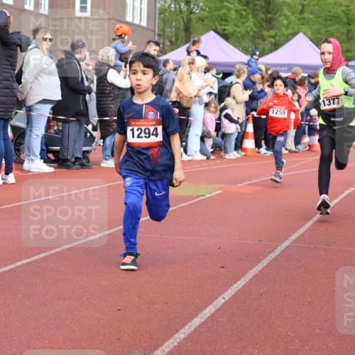 14.04.2024 - Hammer Lauf Strokosch-Dieckow http://msf.ph/oto/6065218 14.04.2024 09:50:28 Ziel 197, 736, 737, 787, 840, 884, 933, 952, 966, 998, 1040, 1065, 1126, 1191, 1251, 1294, 1339, 1377, 197, 736, 737, 787, 840, 884, 933, 952, 966, 998, 1040, 1065, 1126, 1191, 1251, 1294, 1339, 1377 meine-sportfotos.de