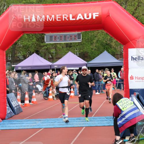 14.04.2024 - Hammer Lauf Strokosch-Dieckow http://msf.ph/oto/6073074 14.04.2024 11:01:23 Ziel 248, 249 meine-sportfotos.de