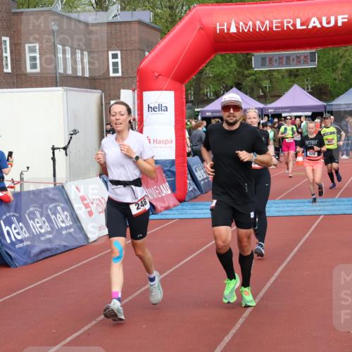14.04.2024 - Hammer Lauf Strokosch-Dieckow http://msf.ph/oto/6073102 14.04.2024 11:01:28 Ziel 248, 249, 328, 694 meine-sportfotos.de