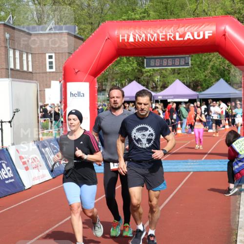 14.04.2024 - Hammer Lauf Strokosch-Dieckow http://msf.ph/oto/6074863 14.04.2024 11:05:00 Ziel 574, 575, 1131, 1306 meine-sportfotos.de