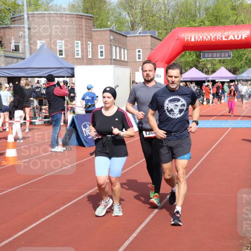 14.04.2024 - Hammer Lauf Strokosch-Dieckow http://msf.ph/oto/6074886 14.04.2024 11:05:01 Ziel 574, 575, 1131, 1306 meine-sportfotos.de