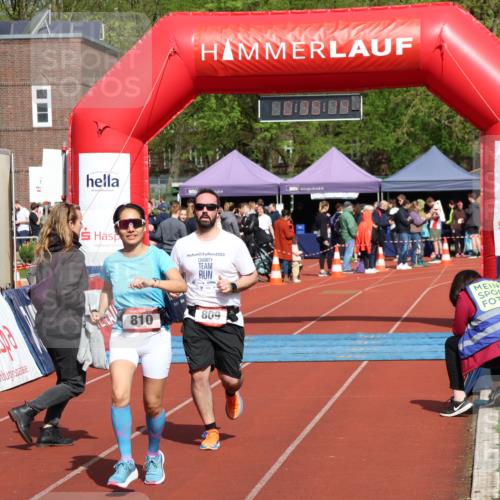 14.04.2024 - Hammer Lauf Strokosch-Dieckow http://msf.ph/oto/6075014 14.04.2024 11:05:12 Ziel 399, 809, 810 meine-sportfotos.de