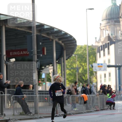 27.04.2024 - Das Zehntel Fuchs,  Jonas http://msf.ph/oto/6100339 27.04.2024 08:47:14 Ziel 1472, 1484, 3178, 3828 meine-sportfotos.de