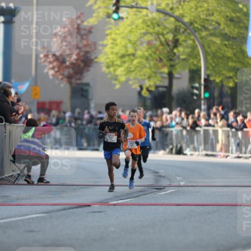 27.04.2024 - Das Zehntel Fuchs,  Jonas http://msf.ph/oto/6100400 27.04.2024 08:47:40 Ziel 1595, 2820, 3626 meine-sportfotos.de