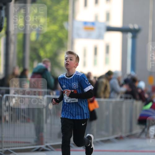 27.04.2024 - Das Zehntel Fuchs,  Jonas http://msf.ph/oto/6100457 27.04.2024 08:47:46 Ziel 1595, 1650, 2820, 3481, 3626, 3876 meine-sportfotos.de