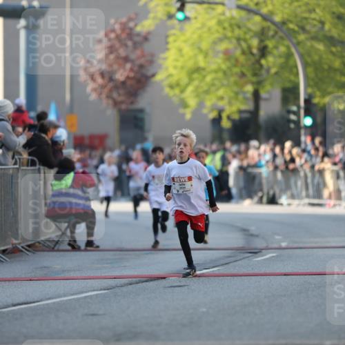 27.04.2024 - Das Zehntel Fuchs,  Jonas http://msf.ph/oto/6100661 27.04.2024 08:48:24 Ziel 1192, 1645, 2329, 2608, 2824, 2930, 3176, 3900 meine-sportfotos.de