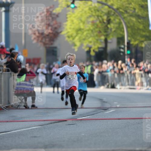 27.04.2024 - Das Zehntel Fuchs,  Jonas http://msf.ph/oto/6100662 27.04.2024 08:48:24 Ziel 1192, 1645, 2329, 2608, 2824, 2930, 3176, 3900 meine-sportfotos.de