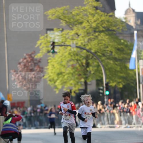 27.04.2024 - Das Zehntel Fuchs,  Jonas http://msf.ph/oto/6100688 27.04.2024 08:48:32 Ziel 1192, 1452, 2222, 2352, 2608, 2824, 2930, 3176, 3900 meine-sportfotos.de