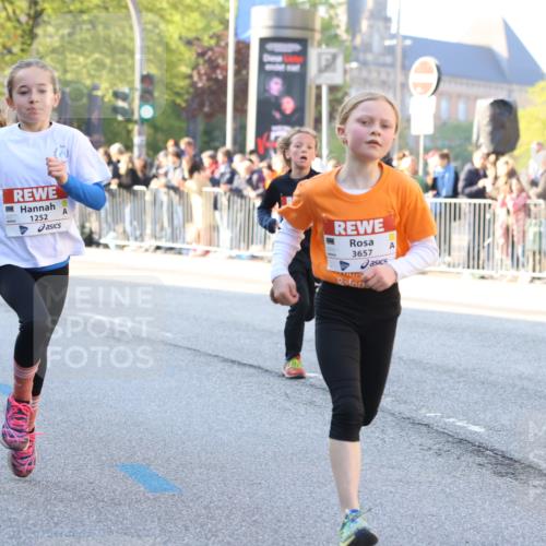 27.04.2024 - Das Zehntel Strokosch-Dieckow http://msf.ph/oto/6100721 27.04.2024 08:48:53 Laufen 1252, 1480, 2355, 2818, 3657, 3873 meine-sportfotos.de