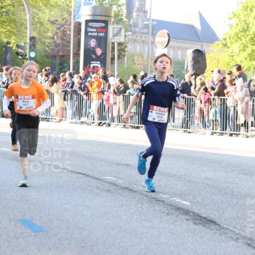 27.04.2024 - Das Zehntel Strokosch-Dieckow http://msf.ph/oto/6100735 27.04.2024 08:48:52 Laufen 1252, 1480, 2355, 2818, 3657, 3873, 3924 meine-sportfotos.de